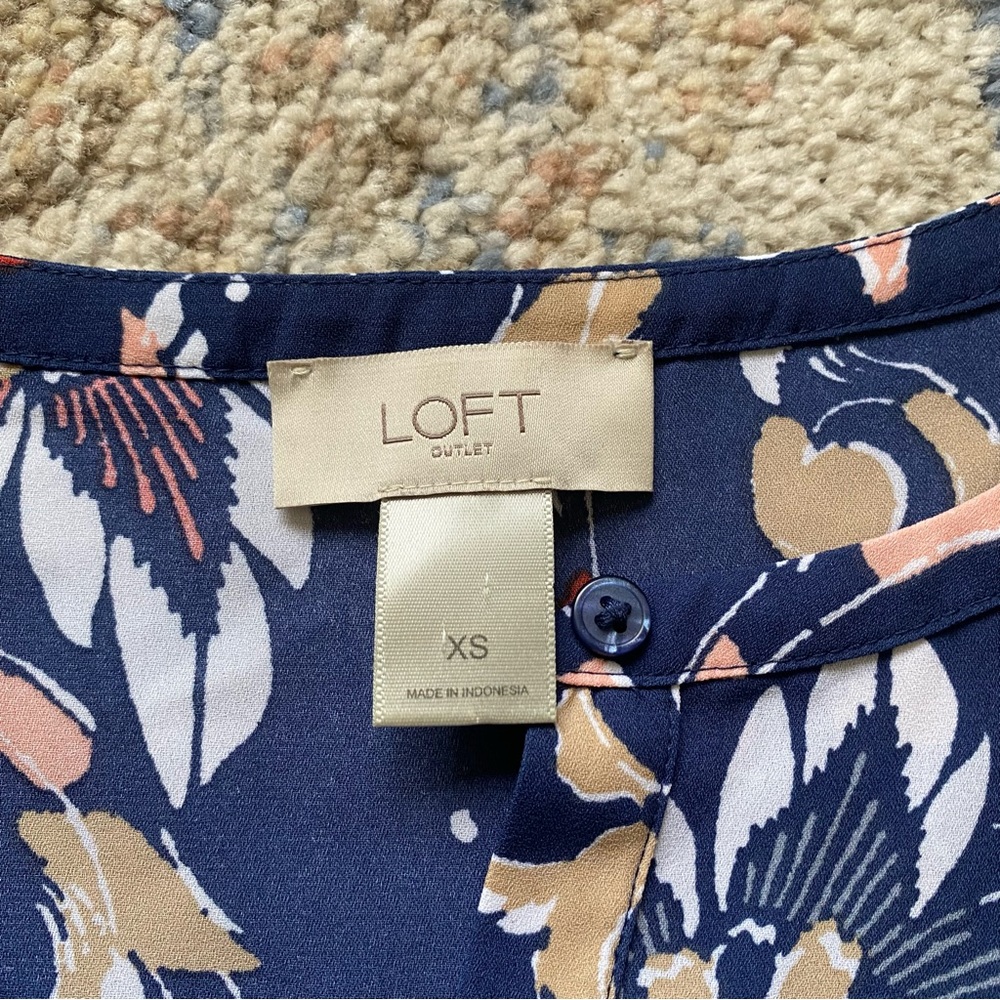 LOFT Patterned Blouse - Picture 4 of 5